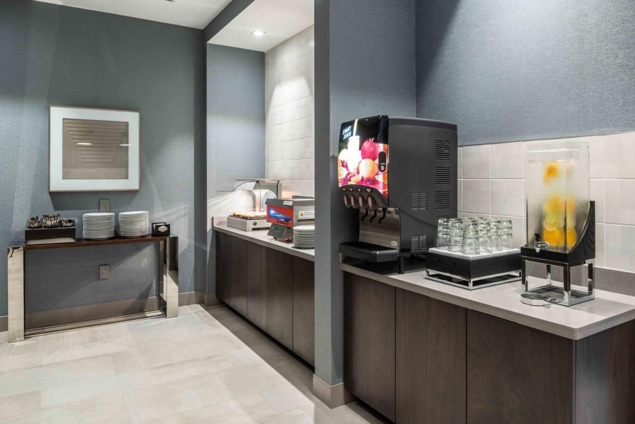 Staybridge Suites - Quincy By Ihg Экстерьер фото